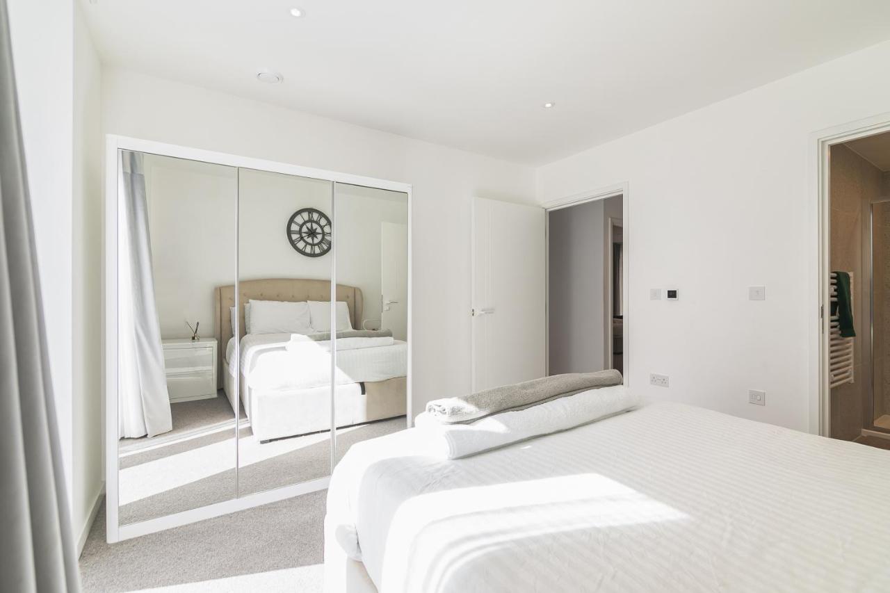 Luxury Spacious Flat With Communal Gardens And Parking Londyn Zewnętrze zdjęcie