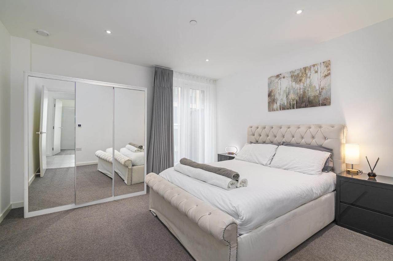 Luxury Spacious Flat With Communal Gardens And Parking Londyn Zewnętrze zdjęcie